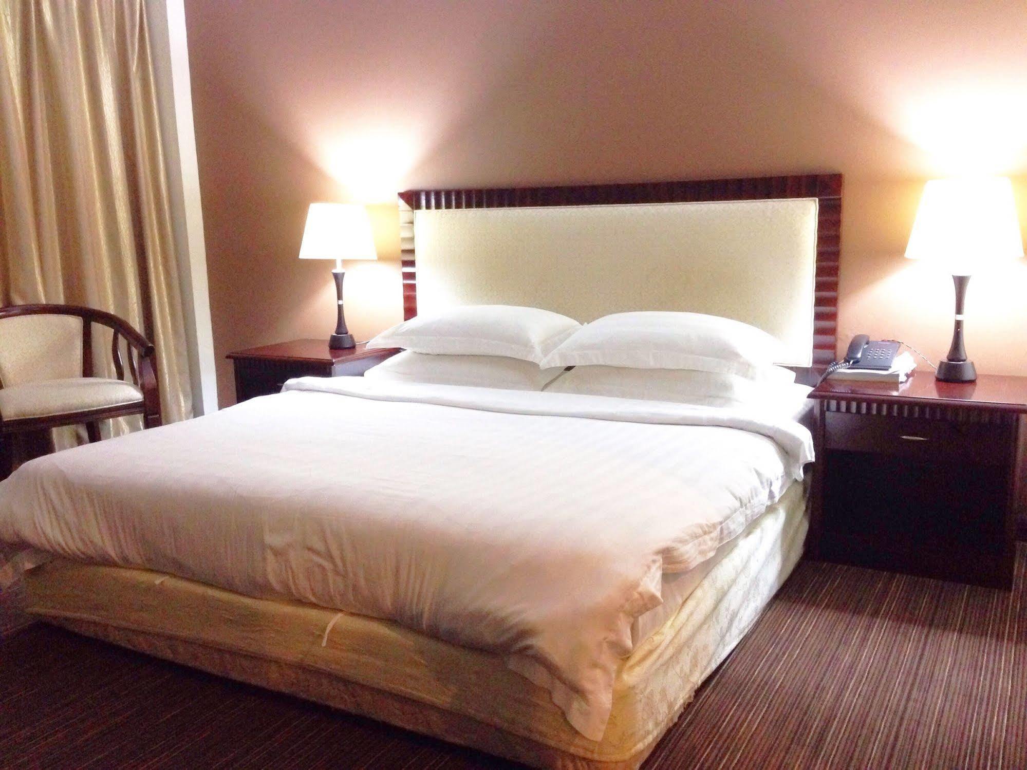 Palm Garden Hotel Brunei Bandar Seri Begavan Dış mekan fotoğraf