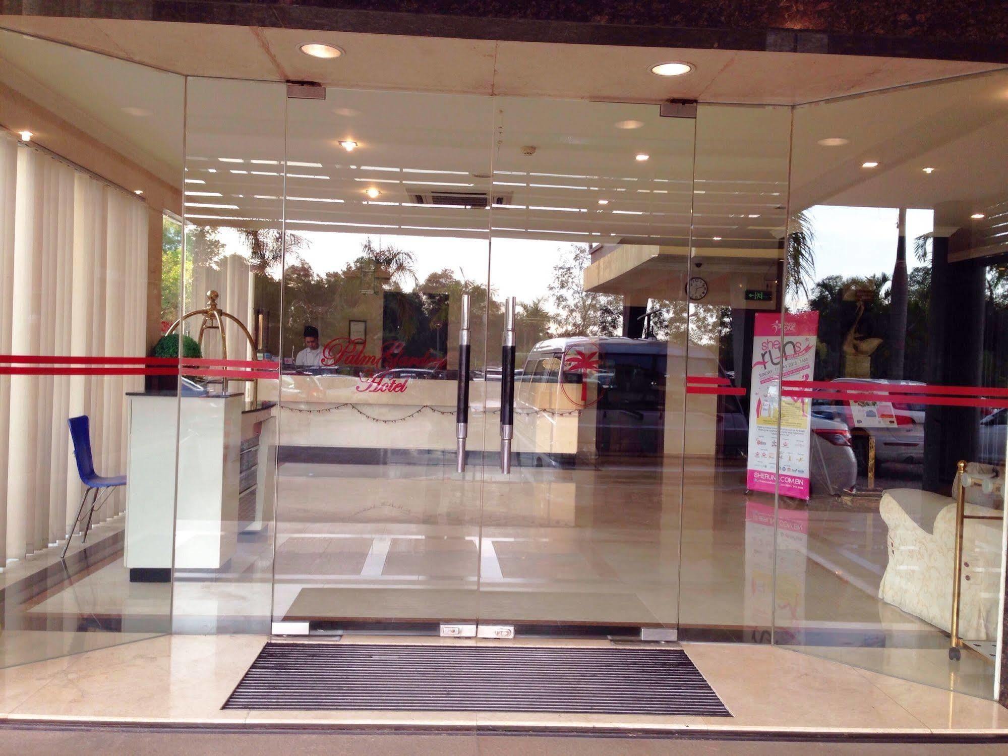 Palm Garden Hotel Brunei Bandar Seri Begavan Dış mekan fotoğraf